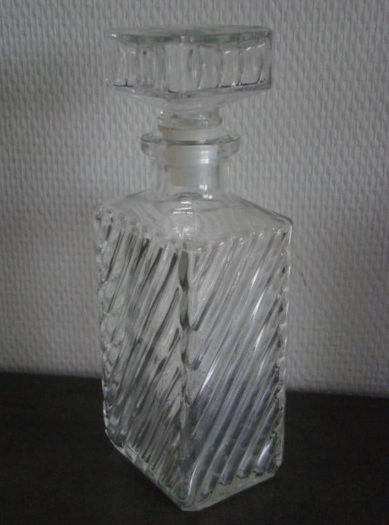 karaf  ~  stopfles  met  bewerkt glas   B, Ophalen of Verzenden, Gebruikt, Glas