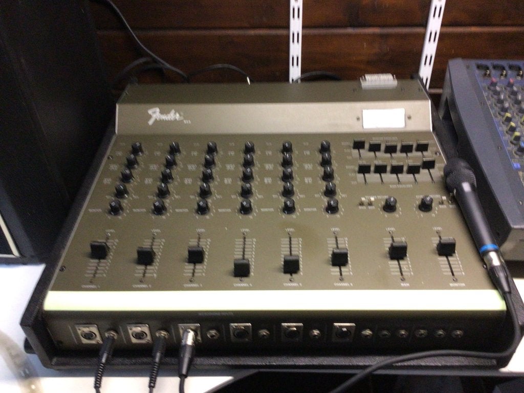 PA. Fender Complete PA powermixer + zuilen  + Fender microf, Audio, Tv en Foto, Gebruikt, Overige typen, AUX-ingang, Ophalen