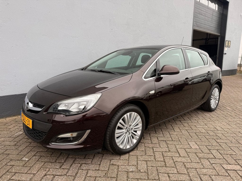 Opel Astra 1.4 Turbo Design Edition 5-Deurs - LMV, Voorwielaandrijving, Euro 5, Gebruikt, 680 kg