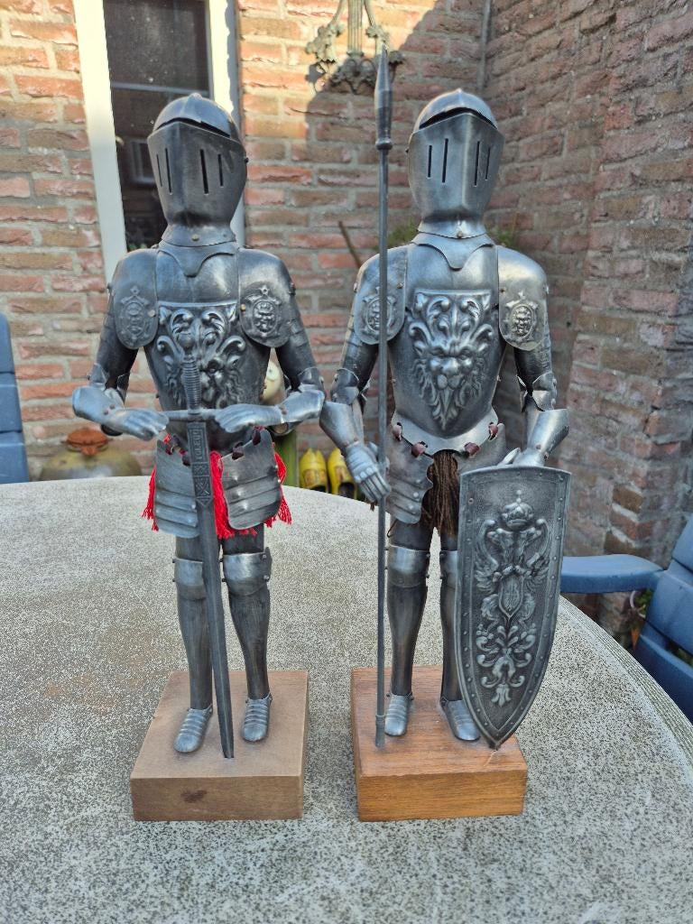 Twee ridders met harnas van metaal mooi decoratiemateriaal, Ophalen of Verzenden