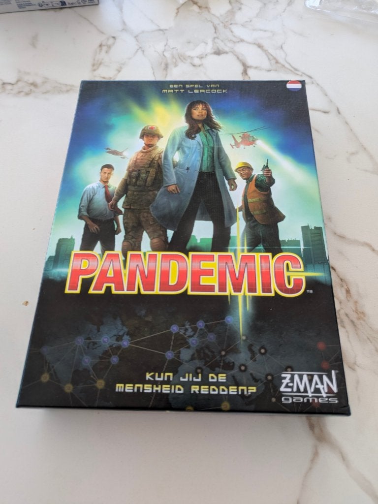 pandemic (bordspel) 100% compleet, Drie of vier spelers, Ophalen of Verzenden, Zo goed als nieuw, Z-Man Games
