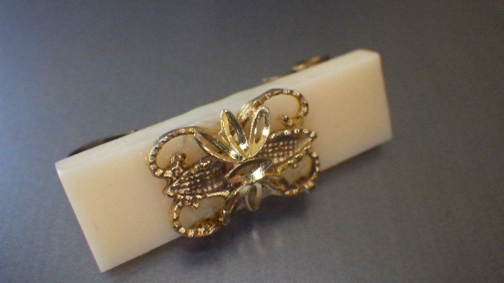 Antieke broche met gouden vlinder, Sieraden, Tassen en Uiterlijk, Verzenden, Overige materialen, Broche