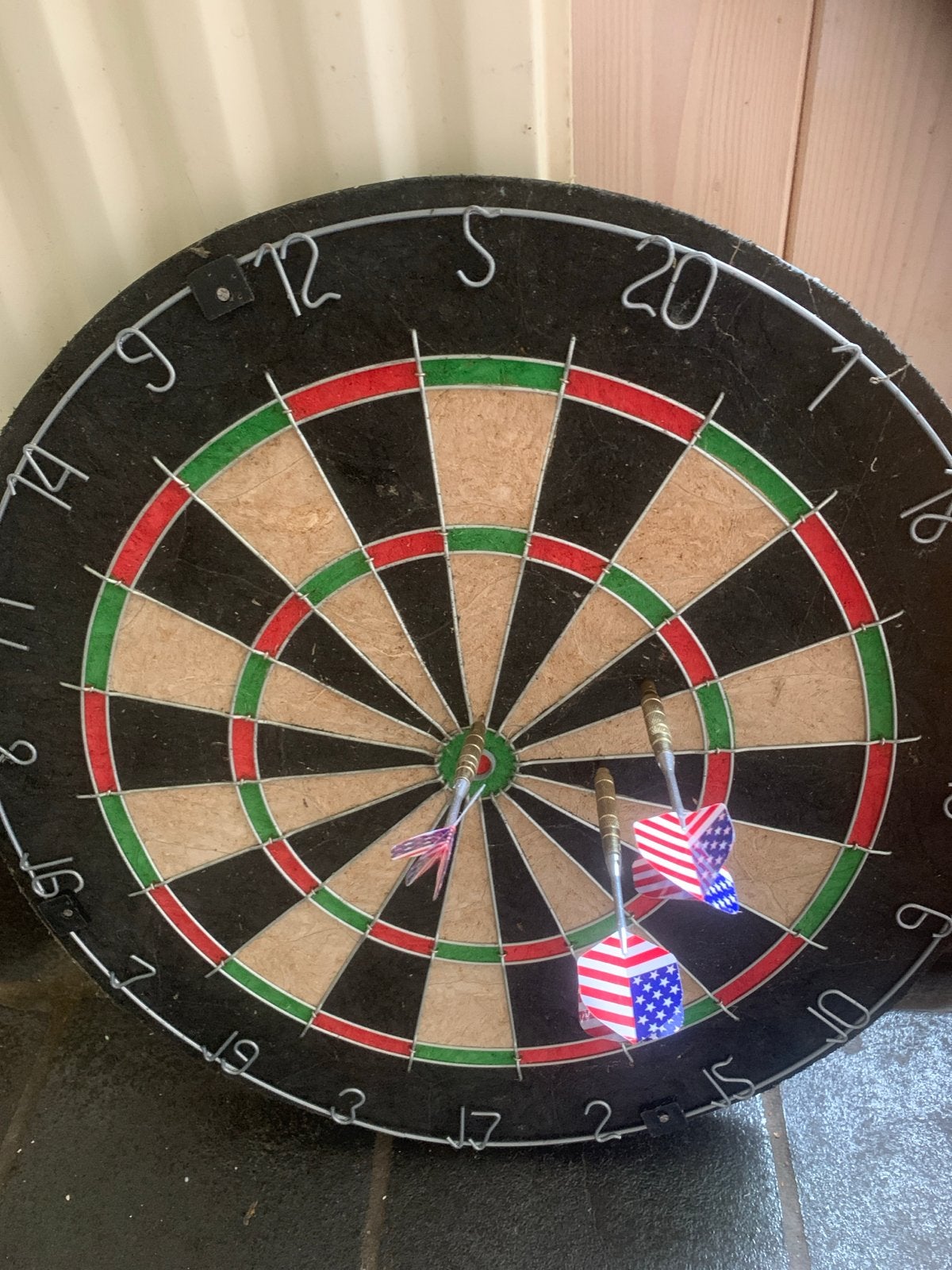 Dartbord met pijlen - Gebruikt, Ophalen of Verzenden, Gebruikt, Dartbord met pijlen