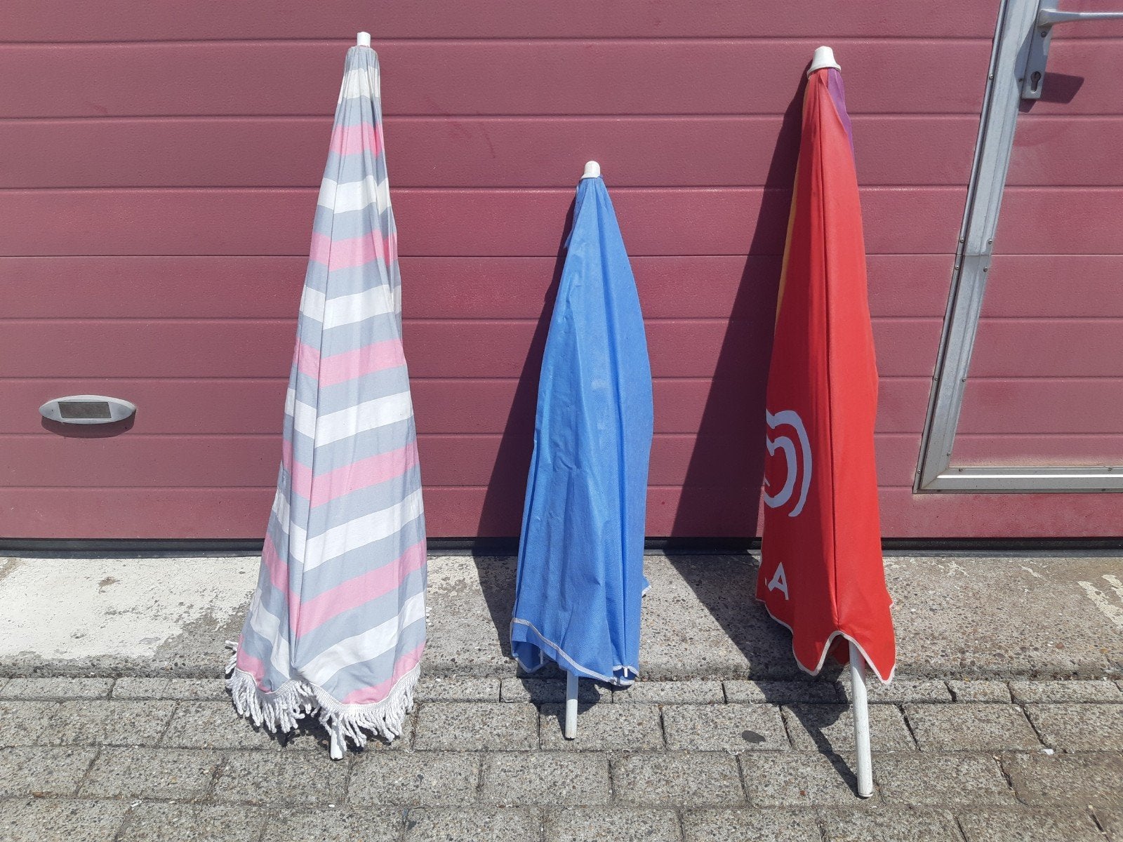 1 LEUKE GROTE PARASOL....4.95 EURO, Ophalen of Verzenden, 1 tot 2 meter