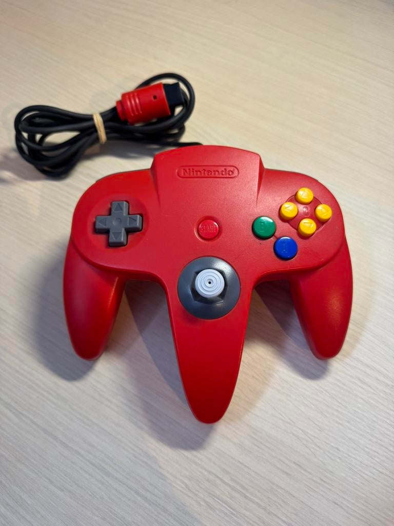 Nintendo 64 controller N64 - Rood, Avontuur en Actie, 1 speler, Ophalen of Verzenden, Zo goed als nieuw