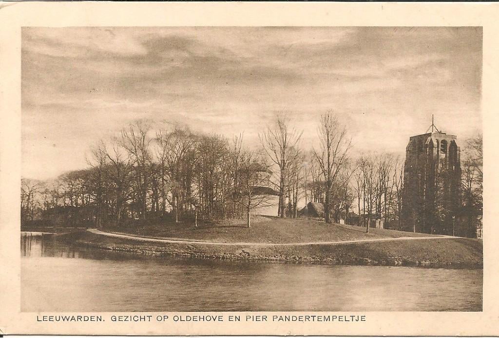 Leeuwarden Gezicht op Oldehove en Pier Pandertempeltje., Ophalen of Verzenden, 1940 tot 1960, Ongelopen, Friesland
