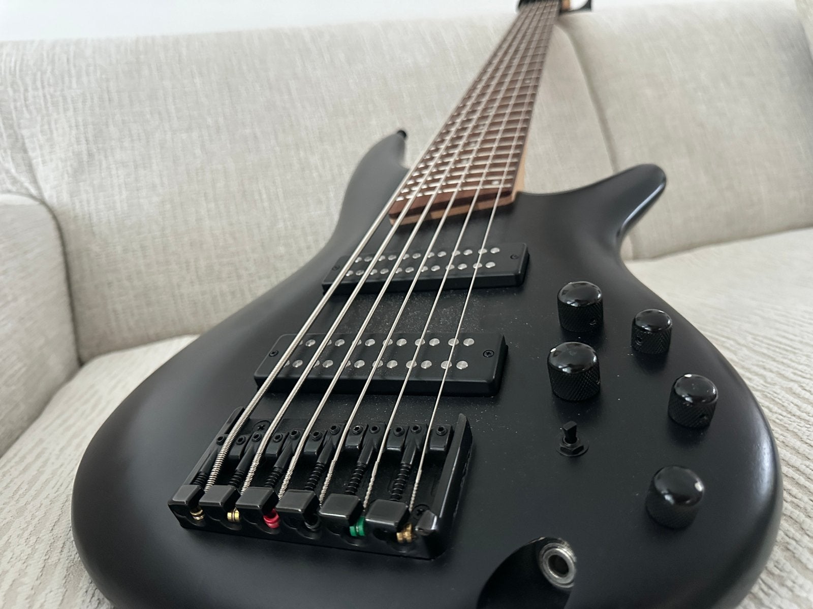Bass Guitaar - Ibanez SR306EB, Ophalen, Zo goed als nieuw