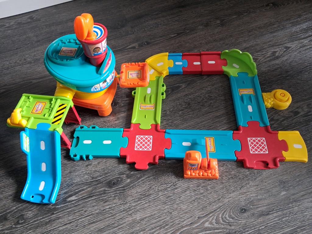 Vtech toet toet auto's vliegveld, Ophalen, Gebruikt, 2 tot 4 jaar