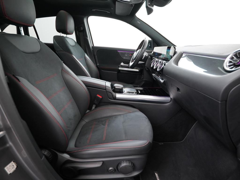 Mercedes-Benz GLA-klasse 250e AMG Night | Panoramadak | Mult, Auto's, Mercedes-Benz, 12 maanden, 77 km/l, 4 cilinders, Leder en Stof