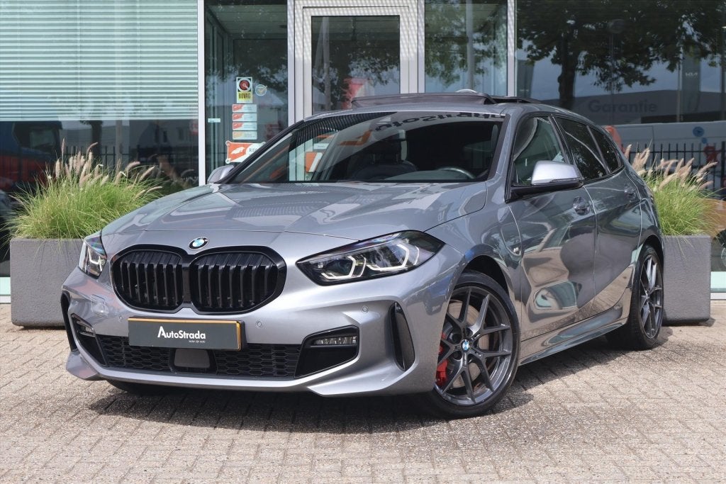 BMW 1-Serie (f40) 118i M-Sport | Pano | Shadow | Leder | Har, Auto's, 136 pk, Gebruikt, Bedrijf, 3 cilinders