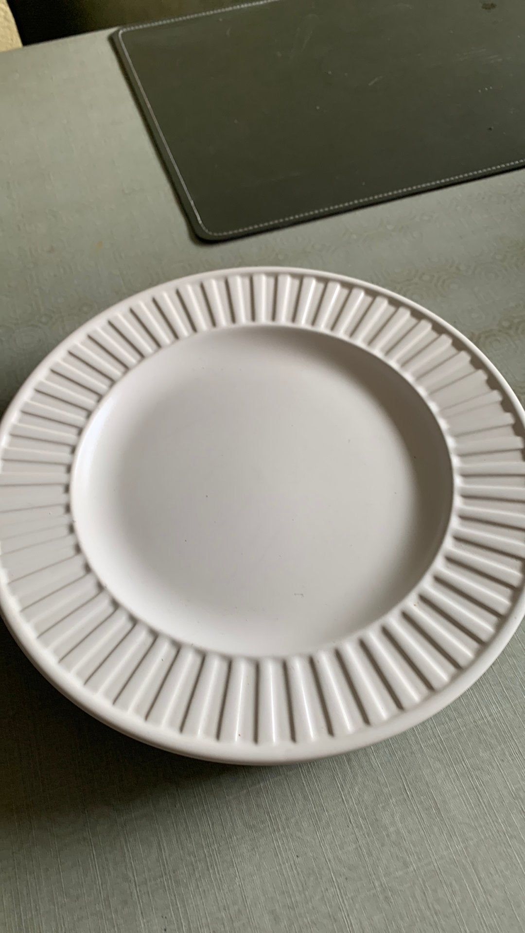 Wedgwood dinerborden beige (4 x), Huis en Inrichting, Keuken | Servies, Overige materialen, Klassiek, Ophalen of Verzenden, Zo goed als nieuw