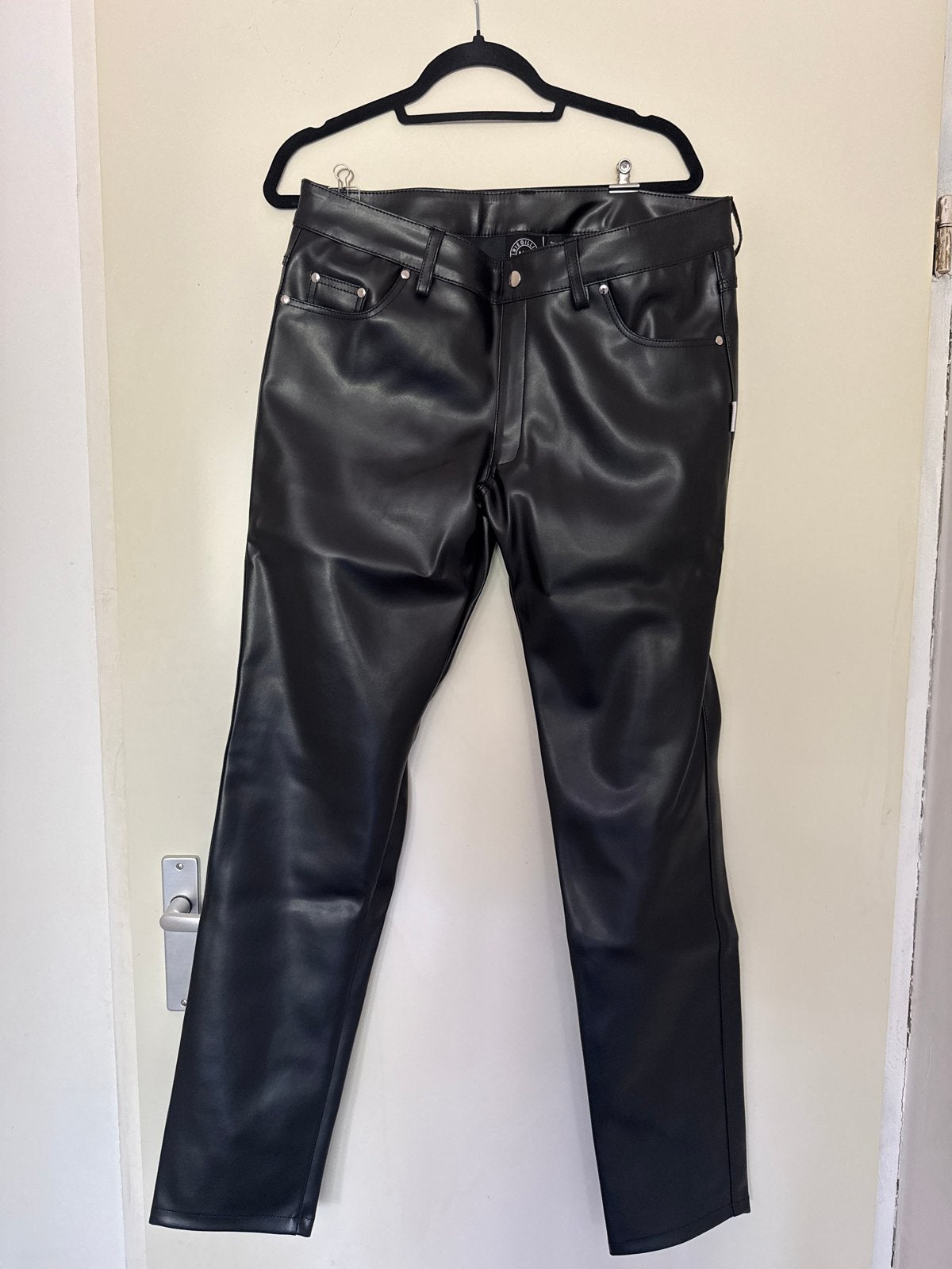 Vegan Leren Broek - Mr. Regillio - Zwart - 2XL, Verzenden, Nieuw, Overige maten, Zwart