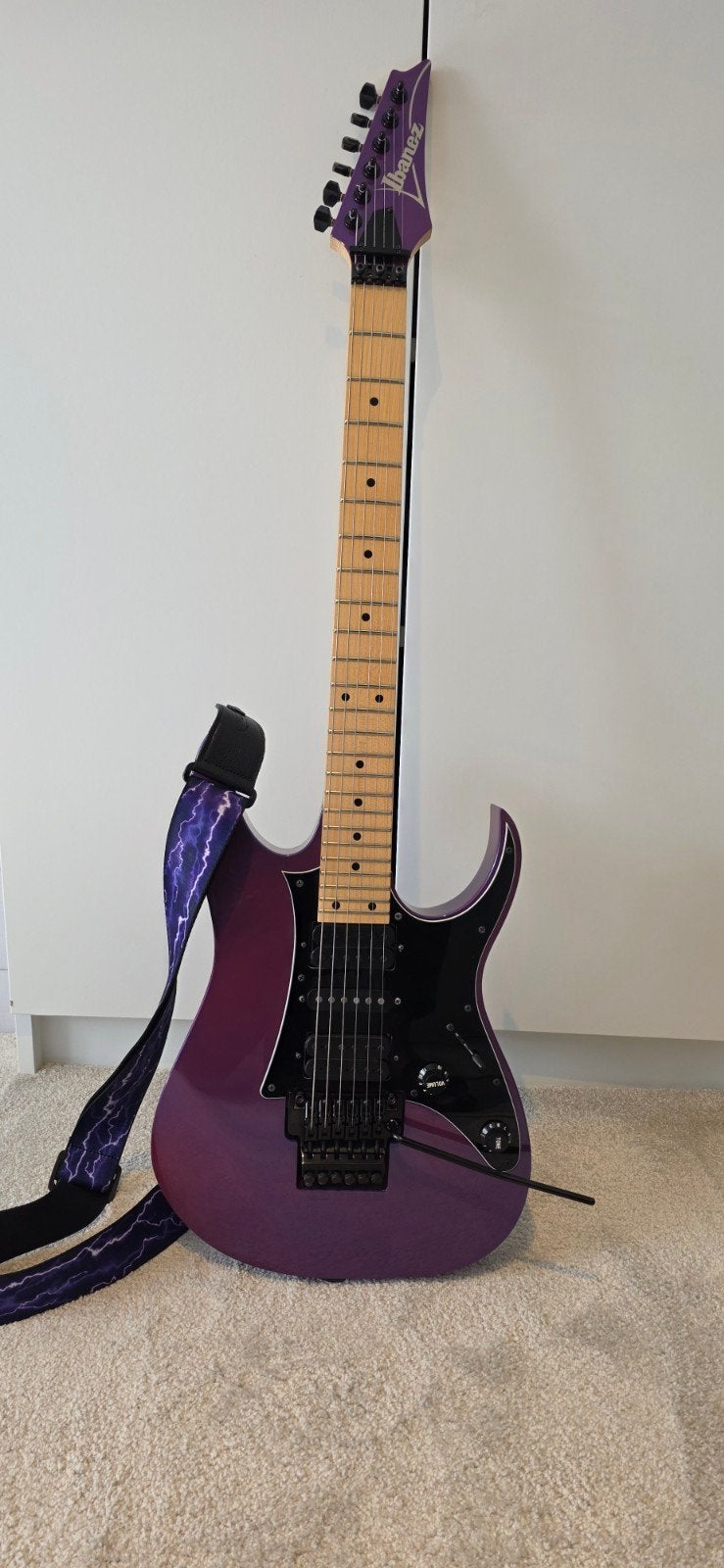 Ibanez RG550 Genesis Japan Neon Purple, Muziek en Instrumenten, Snaarinstrumenten | Gitaren | Elektrisch, Ophalen of Verzenden