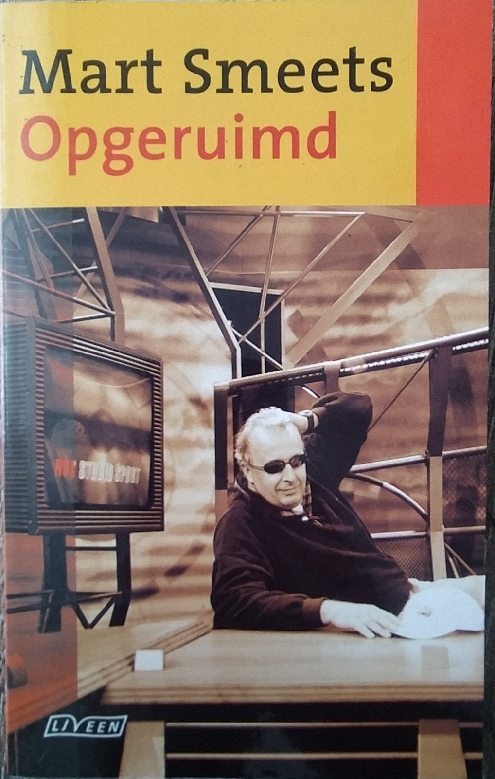 Mart Smeets - Opgeruimd (1998) - Sportjournalistiek, Ophalen of Verzenden, Zo goed als nieuw, Mart Smeets, Overige sporten