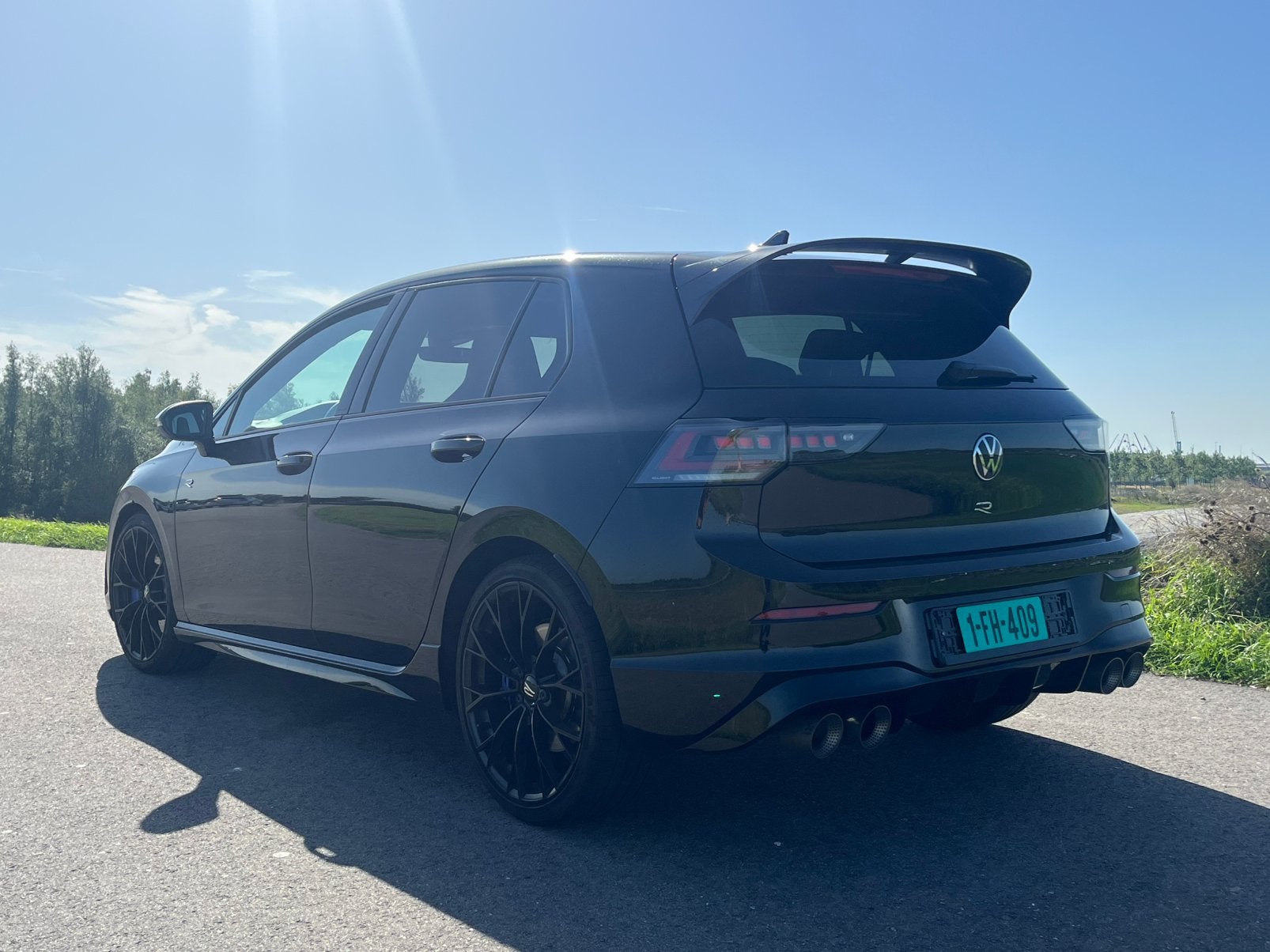 Vw Golf 8.5R Pano / Akra / drift  | Inruil Mog, Auto's, Automaat, 4 cilinders, Zwart, Bedrijf
