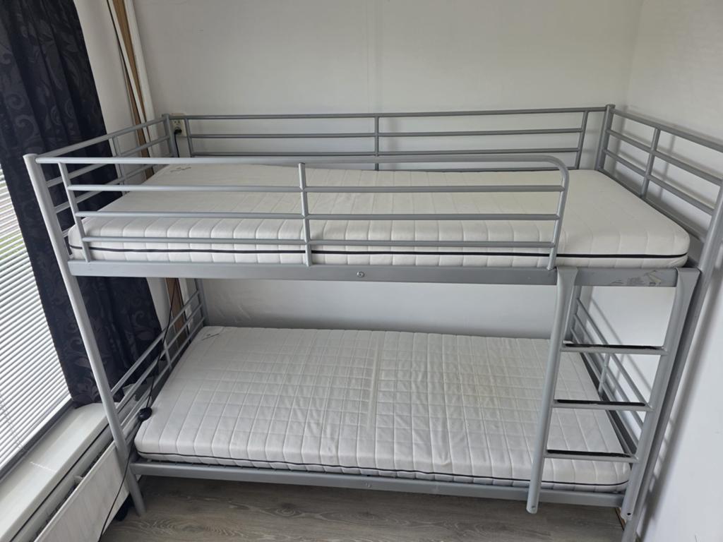 IKEA Stapelbed met matrassen, 90 cm, 160 tot 180 cm, Ophalen of Verzenden, 200 cm