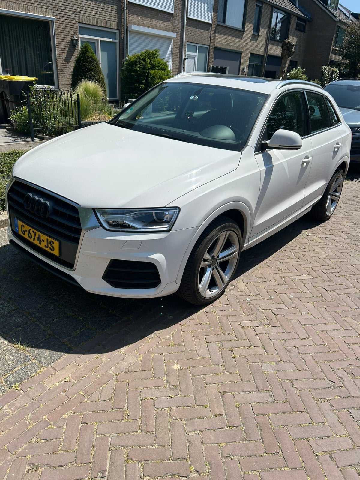 Audi Q3 1.4 Tfsi  Panoramadak ,trekhaak, 110KW 2016 Wit, 1800 kg, Zwart, 4 cilinders, Wit