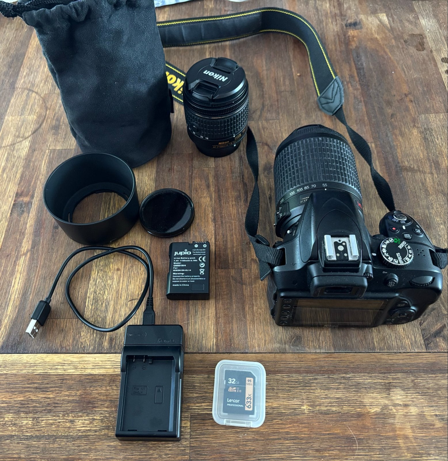 Nikon D3300 Spiegelreflexcamera met 2 lenzen en accessoires, Audio, Tv en Foto, Fotocamera's Digitaal, Ingebouwde flitser, Spiegelreflex