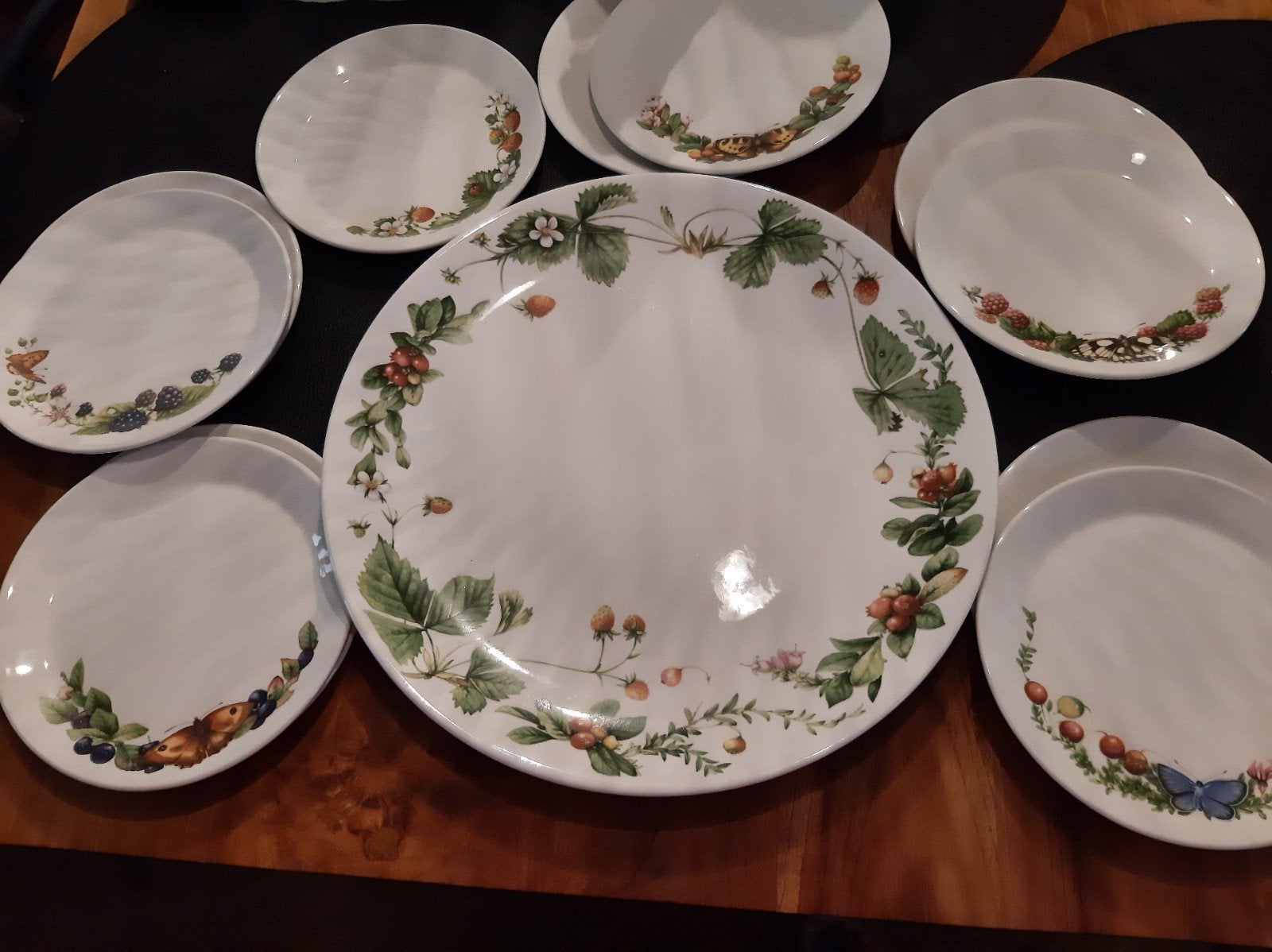 Gebakstel marjolein bastin bosvruchten, Huis en Inrichting, Keuken | Servies, Overige typen, Ophalen of Verzenden, Zo goed als nieuw