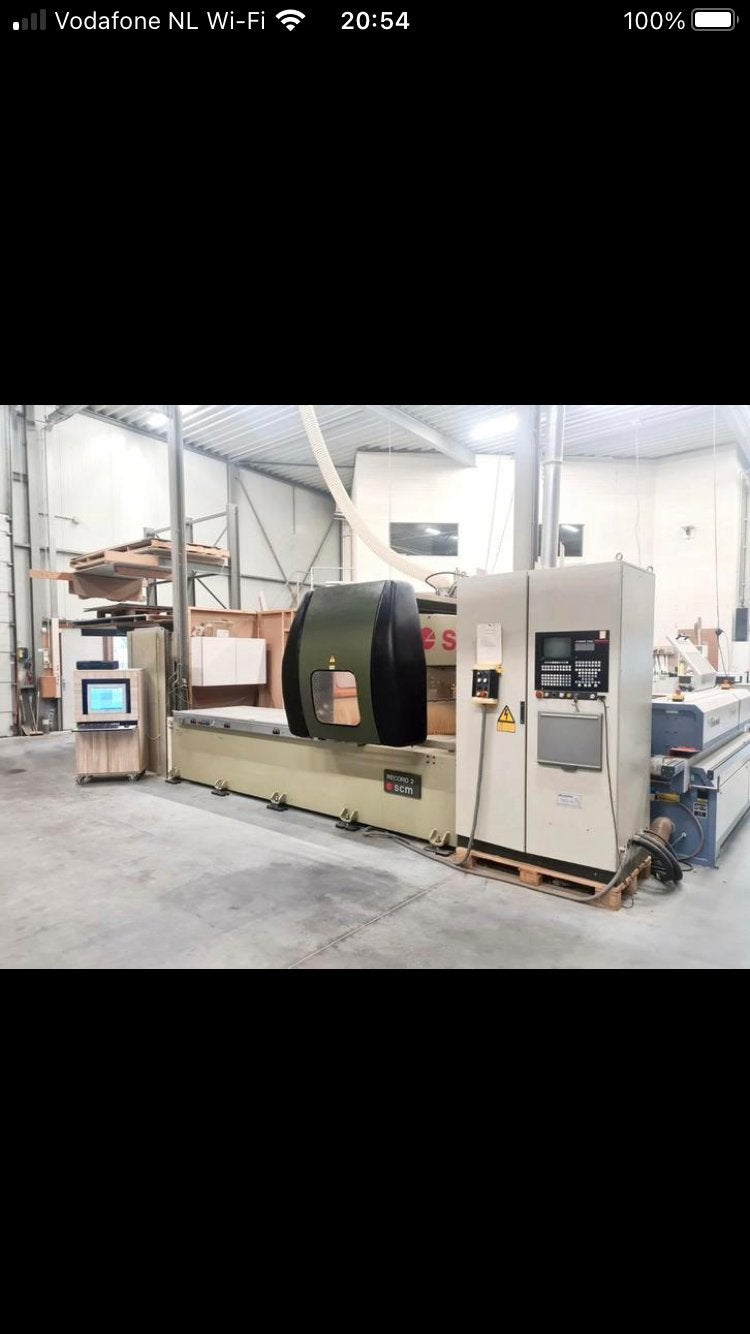 SCM Record 2 CNC-bewerkingscentrum met gereedschap, Ophalen