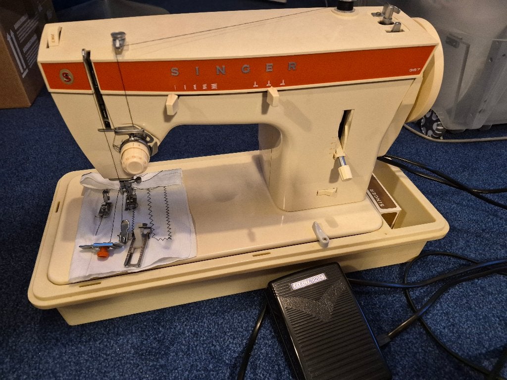 Singer 367 naaimachine, Ophalen, Gebruikt, Naaimachine, Singer