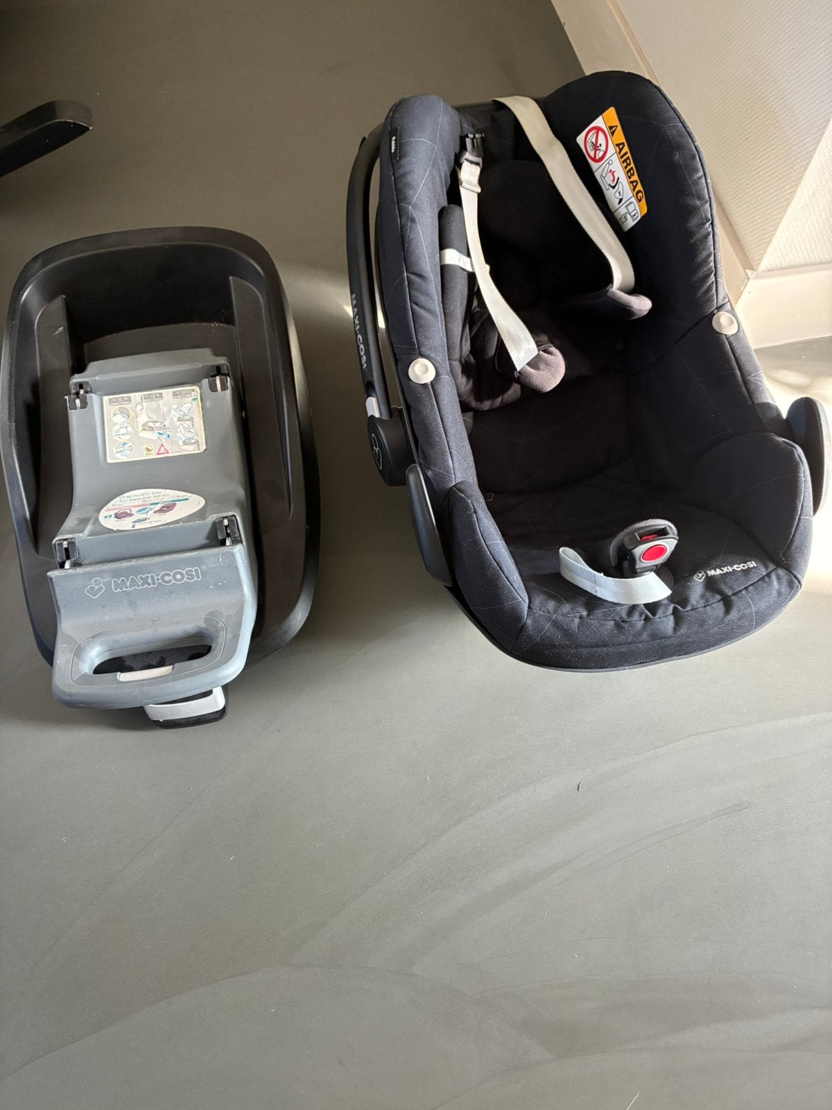 Nette maxi cosi met isofix en zitverkleiner, Ophalen, Gebruikt, Isofix, 0 t/m 13 kg