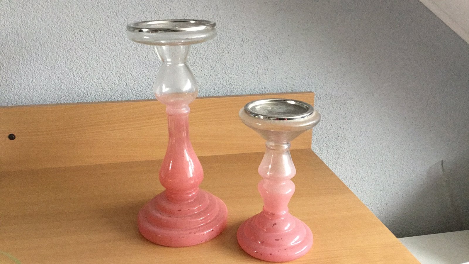 Set roze glazen kandelaars van Mrs Bloom, Ophalen of Verzenden, Zo goed als nieuw, Roze, Kaars