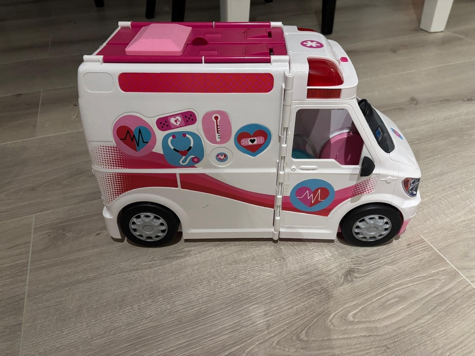 Barbie Ambulance Speelset - Ziekenhuis en Voertuig, Ophalen, Zo goed als nieuw, Jongen of Meisje