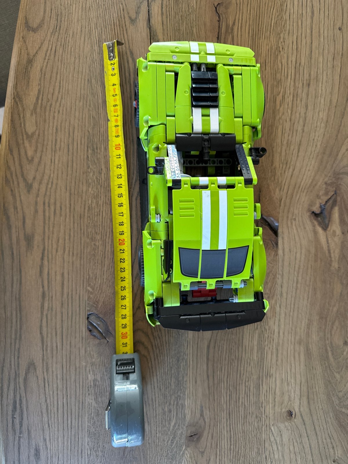 Foto 10 van LEGO Technic Ford Mustang Shelby GT500 (42138)