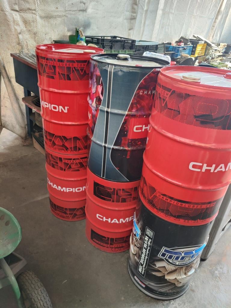 Olievaten 60liter in goede staat, Ophalen, Olie, Olie@olie.nl, Olielaan 1