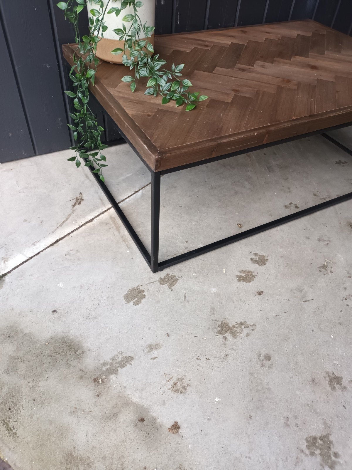 2 Leuke Salontafels: Visgraat / Steigerhout met Metalen Pote, Overige houtsoorten, Gebruikt, Modern, Industrieel, Rustiek, 100 tot 150 cm