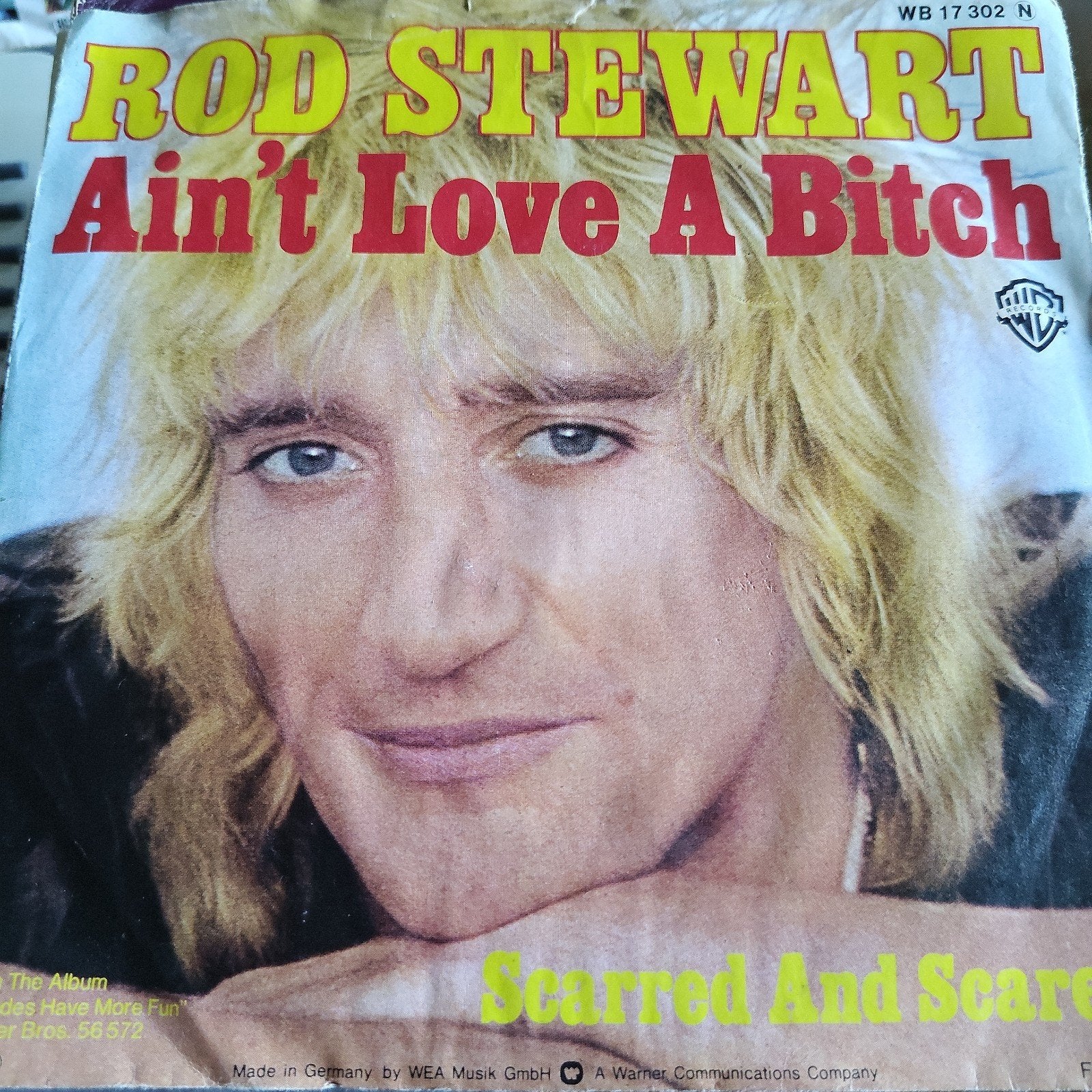 Rod Stewart - Ain't Love A Bitch / Scarred And Scared, Ophalen of Verzenden, Gebruikt, 7 inch, EP