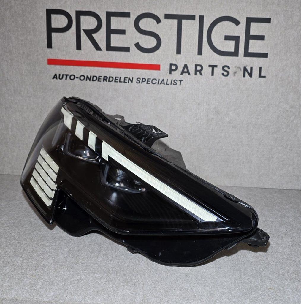 Koplamp Audi A3 8Y RS3 MATRIX LED RECHTS 8Y0941036F Compleet, Gebruikt, -, -, -