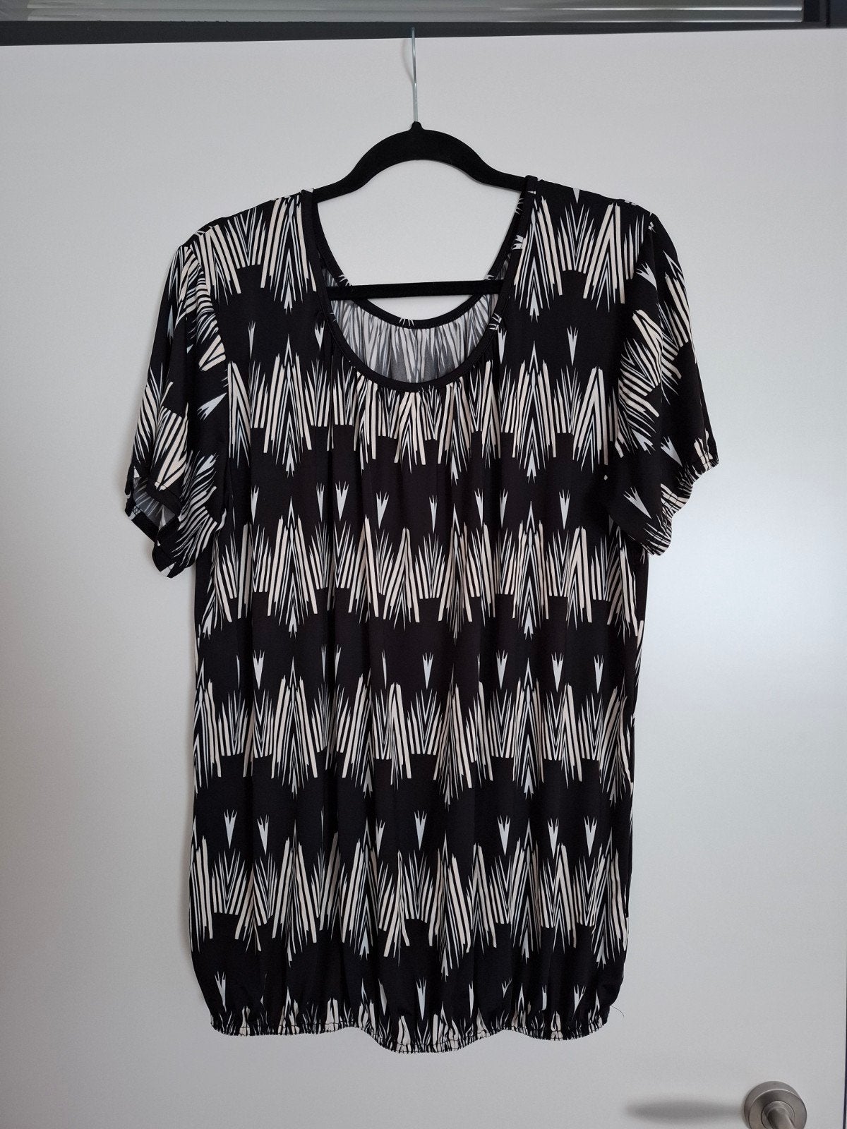 Mooie ballontop van Norah, Kleding | Dames, Zwart, Ophalen of Verzenden, Zo goed als nieuw, Korte mouw