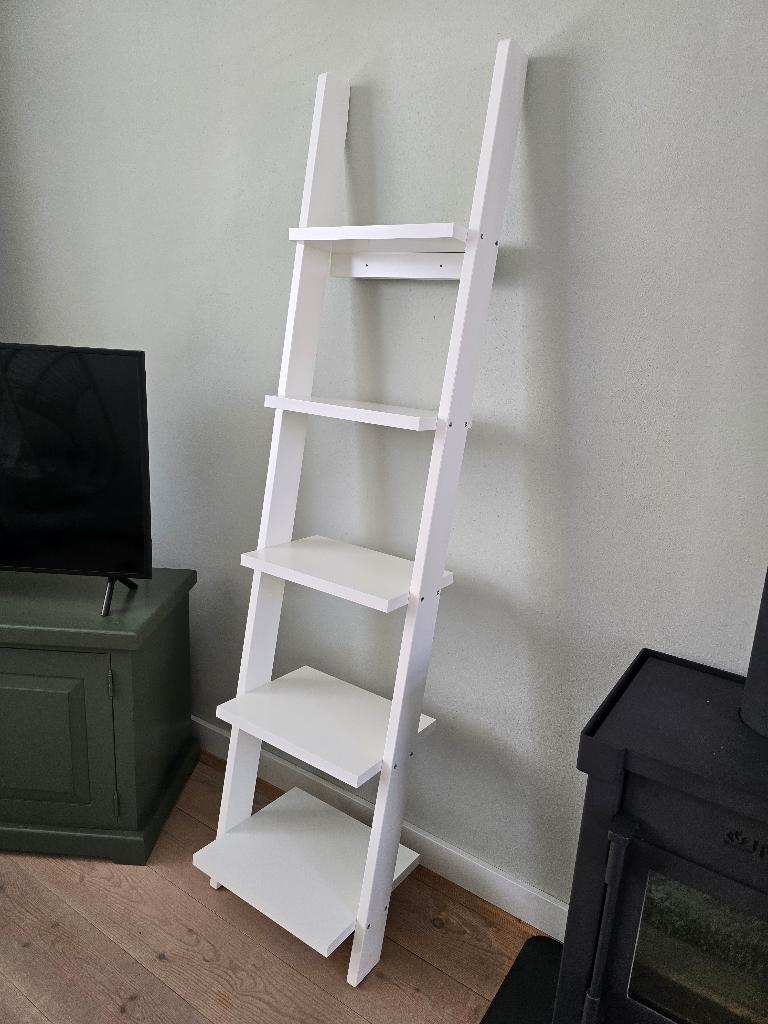 Mooie decoratie ladder / plantenrek / boekenkast wit, Ophalen, Zo goed als nieuw