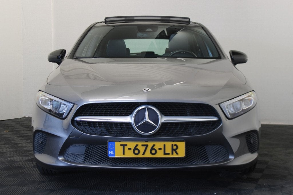 Mercedes-Benz A-Klasse 200 Advantage |Pano|Stoelverw.|, Auto's, Voorwielaandrijving, Gebruikt, 4 cilinders, Leder en Stof