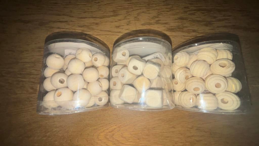 Knutselpakket: Houten kralen, schijfjes en stoffen, Ophalen of Verzenden, Nieuw