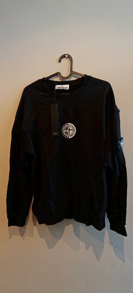Stone Island Logo Crewneck Sweatshirt – Black (Size L), Maat 52/54 (L), Zwart, Nieuw, Ophalen of Verzenden