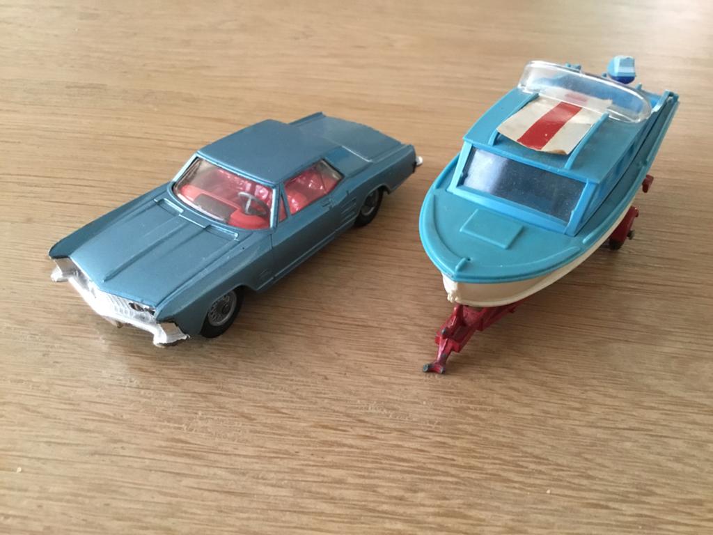 Corgi Toys Buick Riviera + Dolphin 20 4 Berth Cruiser Rek5, Gebruikt, Corgi Toys, Auto, Corgi