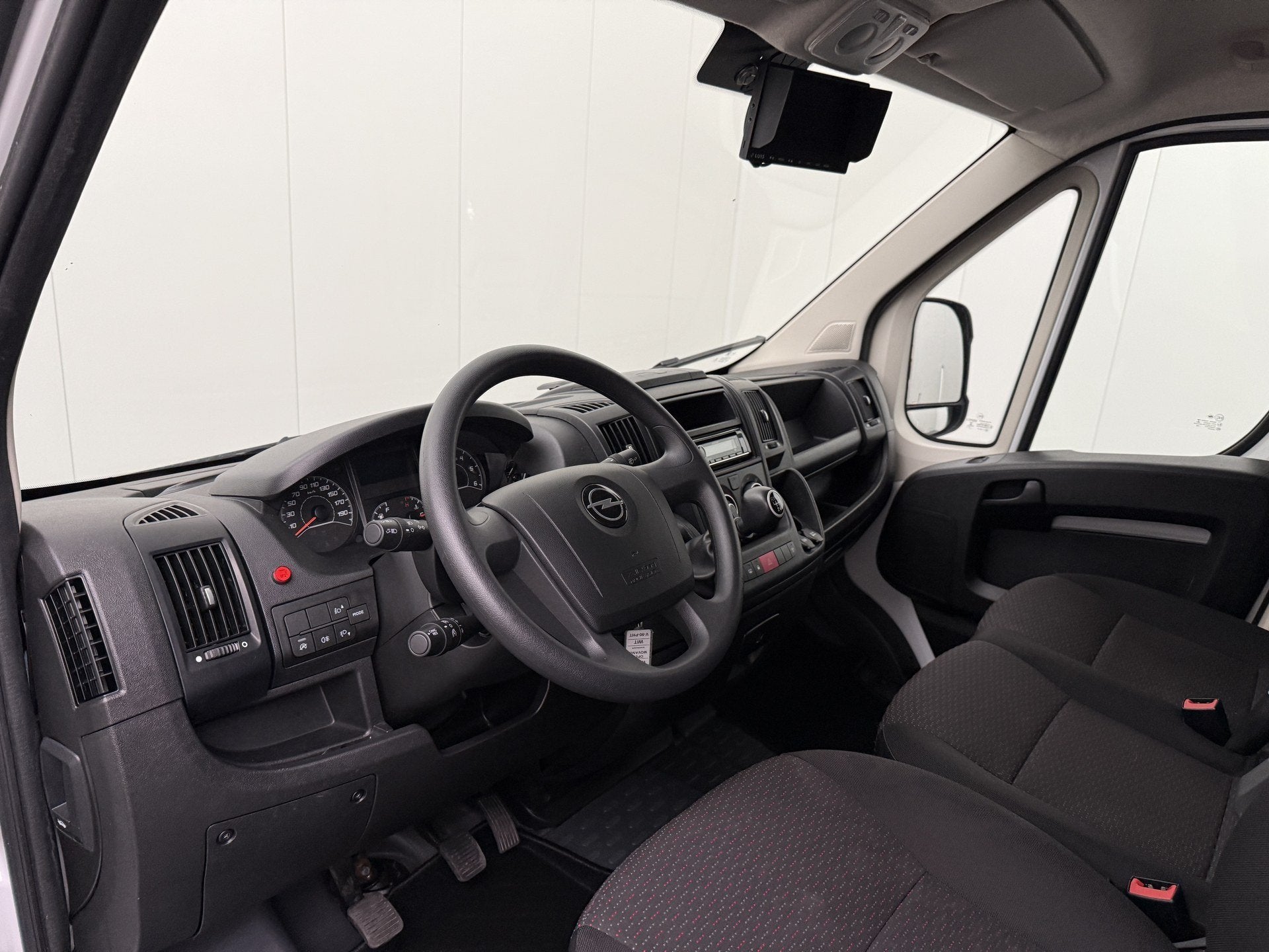 Opel Movano 140PK Bakwagen+Laadklep | 2500Kg Trekhaak | 1046, Voorwielaandrijving, Stof, Gebruikt, 2500 kg