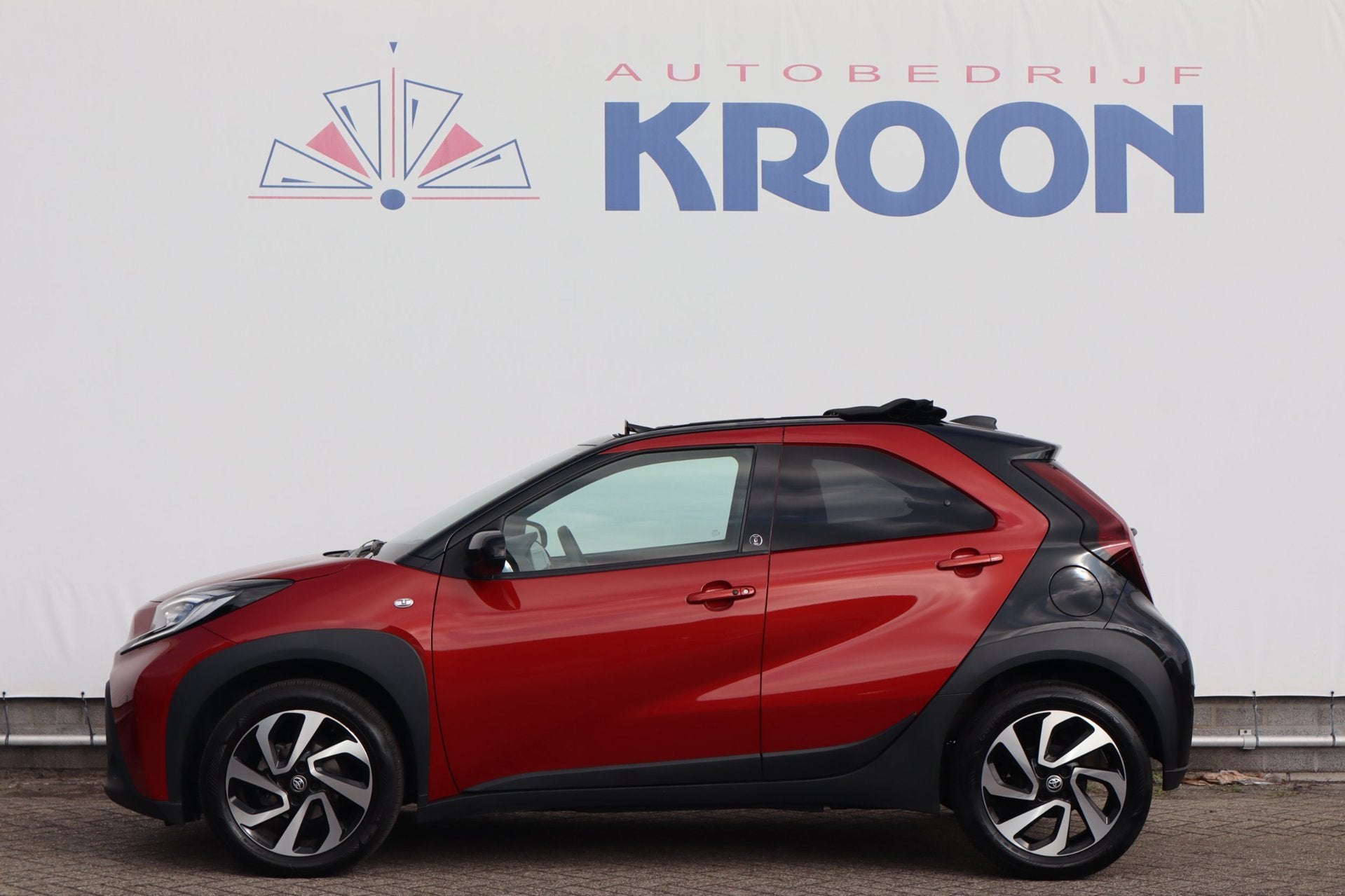 Toyota Aygo X 1.0 VVT-i S-CVT Envy I Cabrio dak|Automaat|Cam, Stof, Gebruikt, Zwart, 4 stoelen