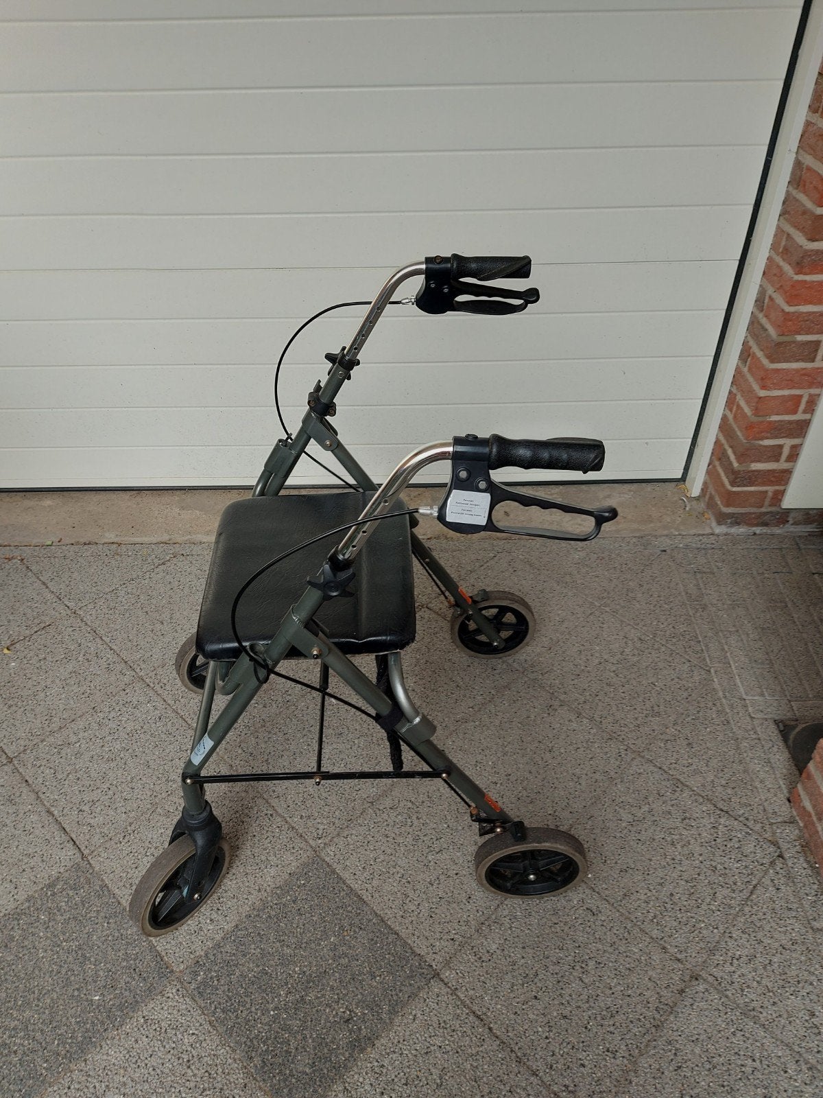 Goede rollator met mandje en netje., Ophalen, Opvouwbaar, Gebruikt