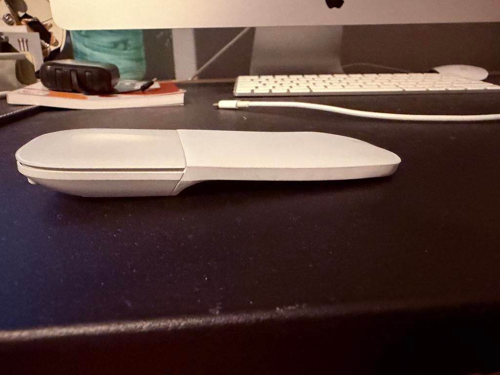 Microsoft surface muis, Computers en Software, Muizen, Ophalen of Verzenden, Zo goed als nieuw
