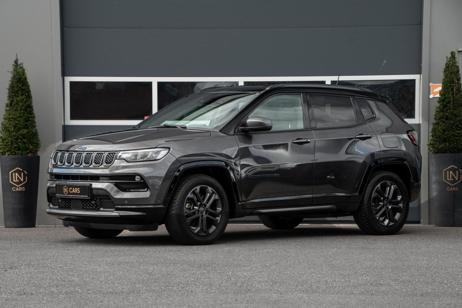 Jeep Compass 1.3T 80th Anniversary|DAB|Camera|Lane assist, Auto's, Dealer onderhouden, 15 km/l, Gebruikt, 4 cilinders