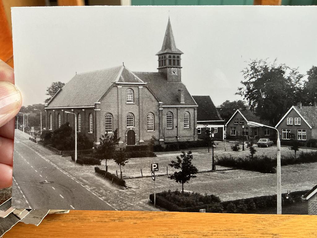 Zuidwolde met kerk, Verzenden, 1980 tot heden, Ongelopen, Drenthe