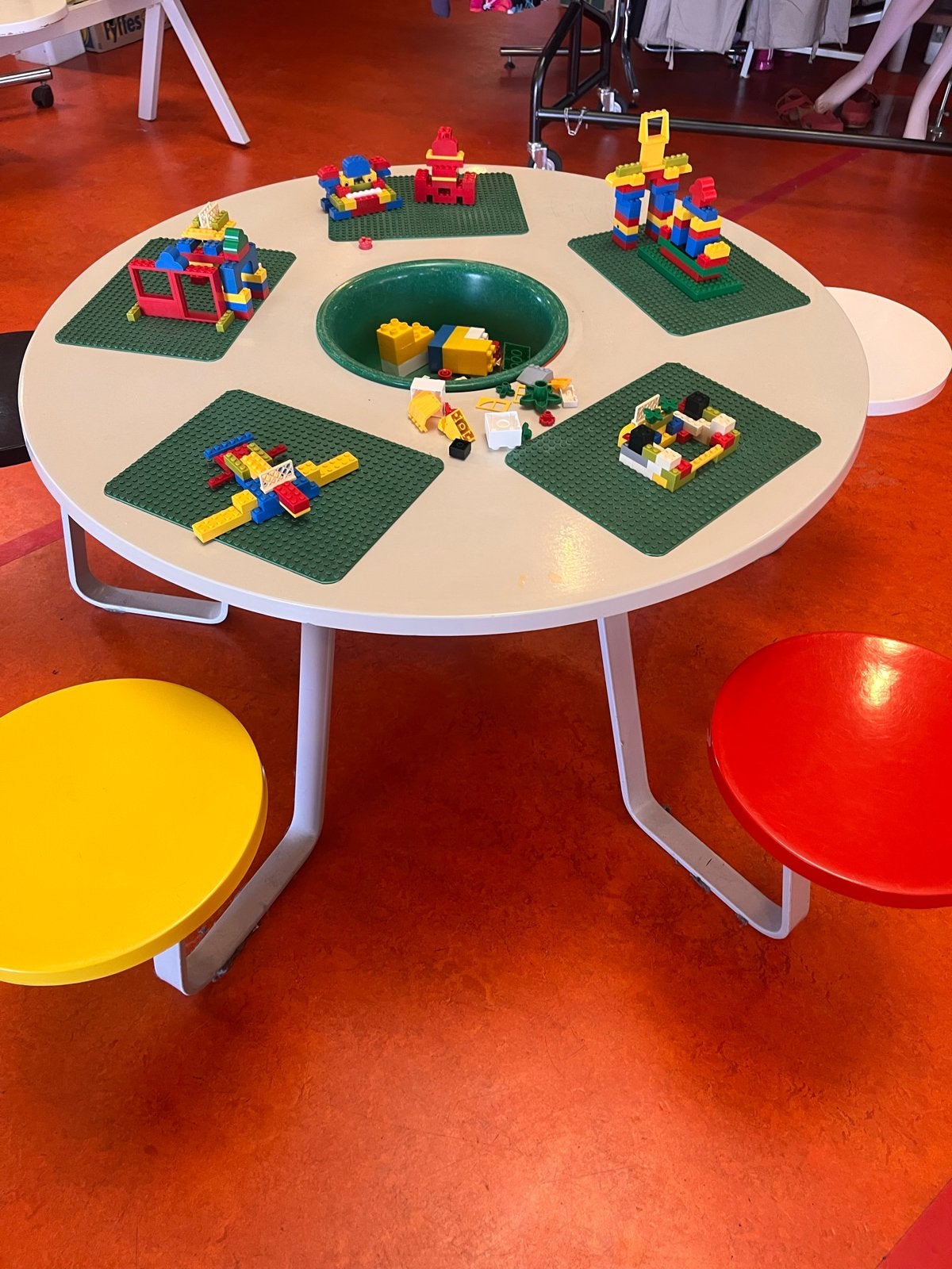 Vintage Legotafel met krukjes - Speeltafel, Ophalen, Gebruikt, Bouwen
