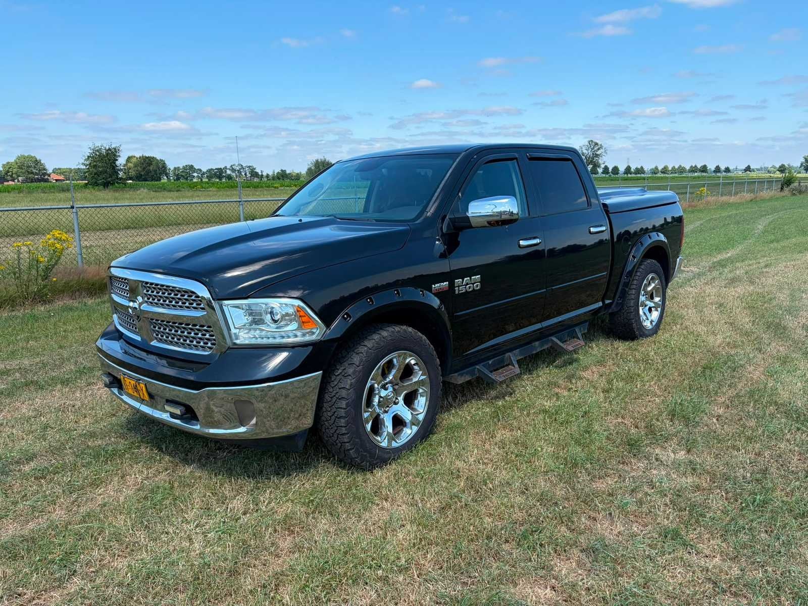 Dodge - Ram 1500 Laramie - 5.7 V8 4x4 QC 6'4 - Bedrijfswagen, Euro 5, Gebruikt, Origineel Nederlands, Bedrijf
