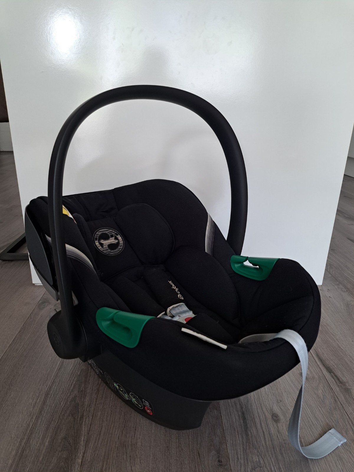 Cybex Aton S2 i-Size (Moon Black) met Base One + Dooky cover, Kinderen en Baby's, Zo goed als nieuw, Isofix, 0 t/m 13 kg, Ophalen