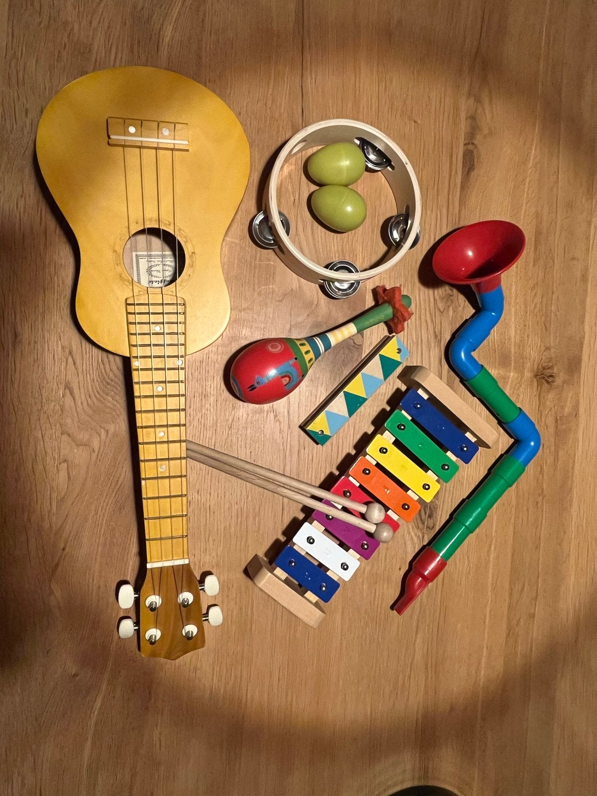 Muziekinstrumenten set: ukelele, xylofoon, tamboerijn en mee, Ophalen, Zo goed als nieuw