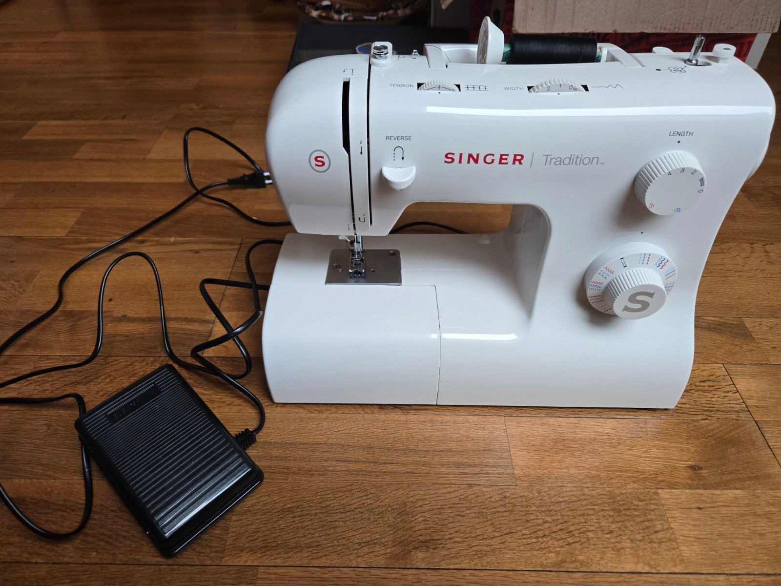 Singer Tradition naaimachine met voetpedaal, Ophalen of Verzenden, Zo goed als nieuw, Naaimachine, Singer
